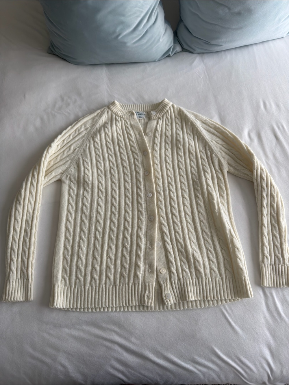 Vintage Cable Knit Cardigan in Cream Size Small Like New